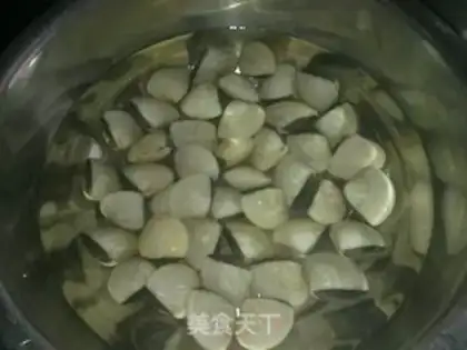 Make Toads of bitter melon soup step 1