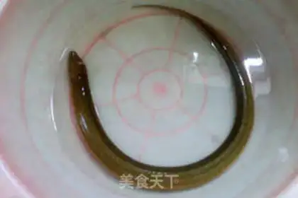 Make The long fish soup step 0