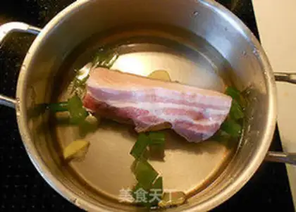 Make Garlic white meat step 1