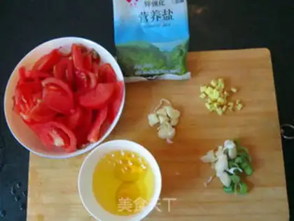 Make Tomato fried eggs step 0
