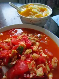 Make Tomato fried eggs step 9