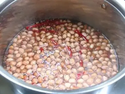 Make Spicy peanut rice step 1