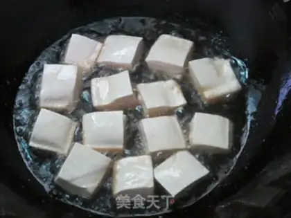 Make Iron-pot fried tofu fish step 15