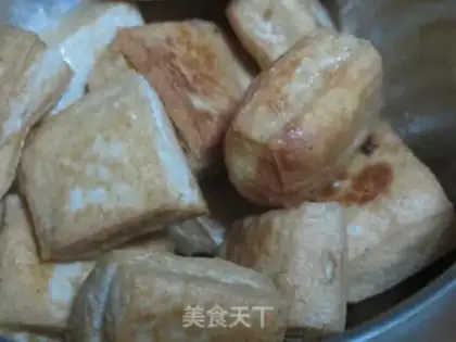 Make Iron-pot fried tofu fish step 16