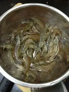 Make White burning shrimp step 0