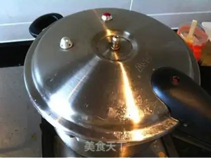 Make Red-hot pig hoof step 3