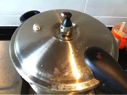 Make Red-hot pig hoof step 4