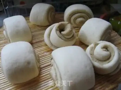 Make CHEW ROLLS step 7