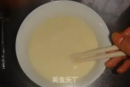 Make oatmeal egg paste step 3