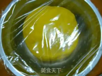 Make Green rose roll step 5