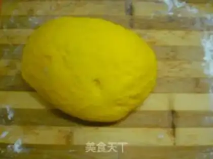 Make Green rose roll step 7