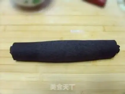 Make Milky black and white rolls step 7