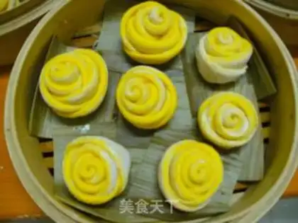 Make Green rose roll step 13