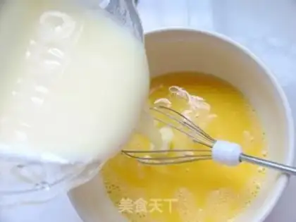 Make The magic hive cake step 2