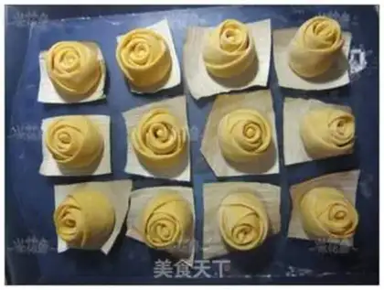 Make Rose buns step 5