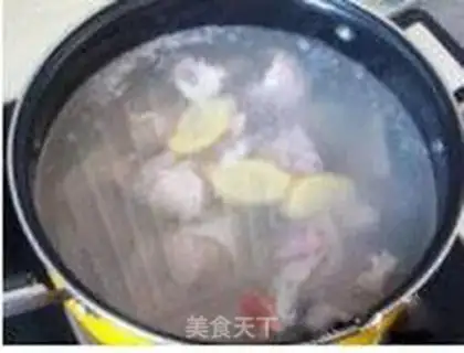 Make Hands on lamb rice step 1