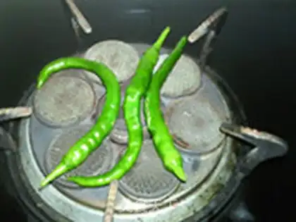 Make Cream peppers and eggs step 1