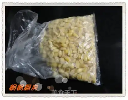 Make Imitation of yellow flying spicy peanuts step 5