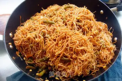 Make Henan halon noodles step 12