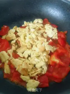 Make Tomato egg noodles step 5