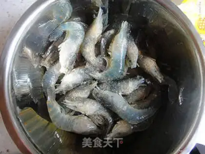 Make Tomato shrimp step 1