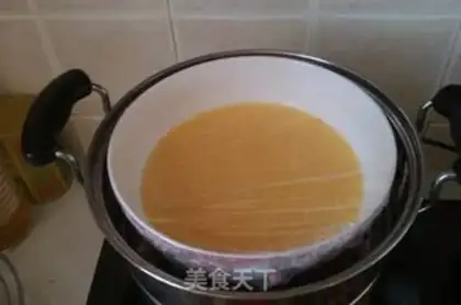 Make Creative eggs step 1