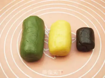 Make Colored panda cookies step 9