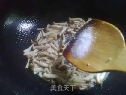 Make Crab mushroom fried eggs step 4