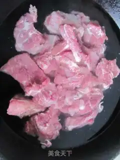 Make Homemade potato stew ribs step 1