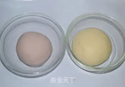 Make Potato-coloured buns step 2