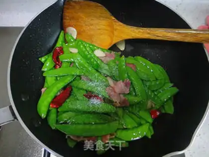 Make Garlic bacon, Dutch beans step 7