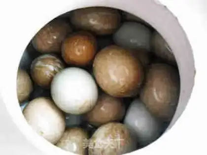 Make Five salted duck eggs step 5