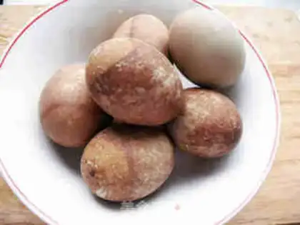Make Five salted duck eggs step 7