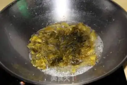 Make Chongqing Nail, cook fish step 4
