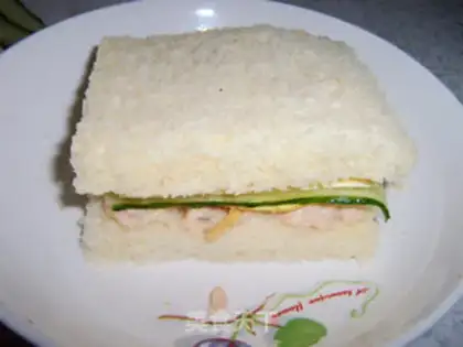 Make Tuna sandwich step 9