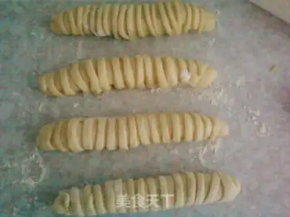 Make caterpillar bread step 14