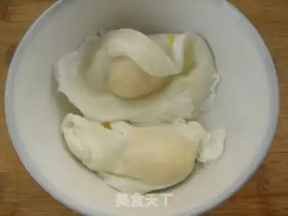 Make Seafood bag of egg noodles step 5