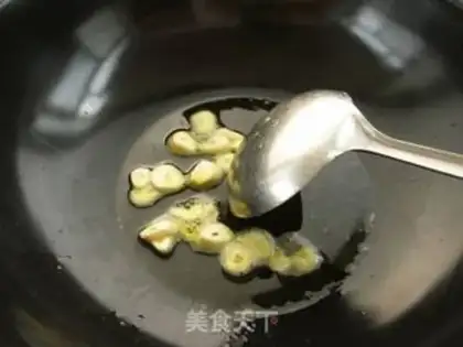 Make Seafood bag of egg noodles step 8
