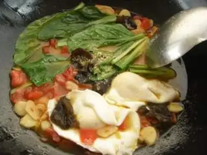 Make Seafood bag of egg noodles step 11