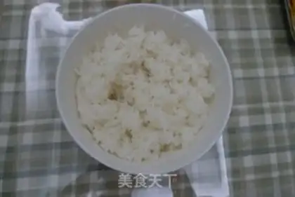 Make Heart sushi step 1