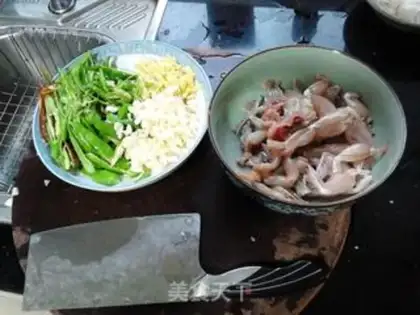 Make Chili fried frogs step 0
