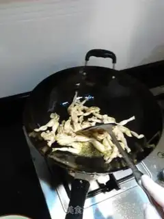 Make Chili fried frogs step 2