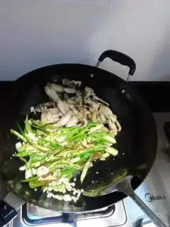 Make Chili fried frogs step 3
