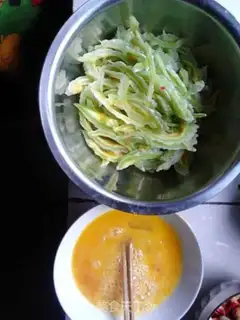 Make Bitter eggs step 0
