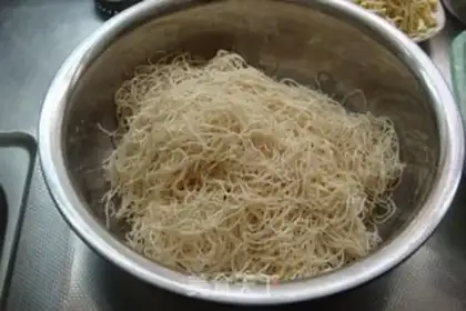 Make Henan halon noodles step 0