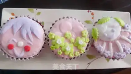 Make Rolling sugar cupcakes step 9