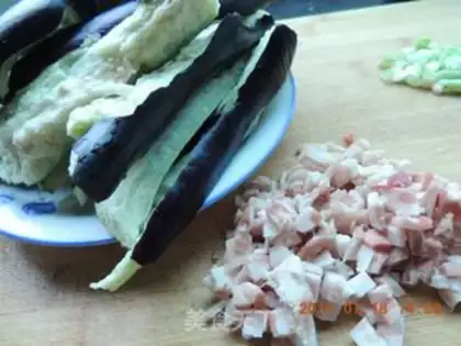 Make Meat and eggplant step 1