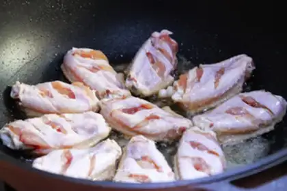 Make Onion chicken wings step 2
