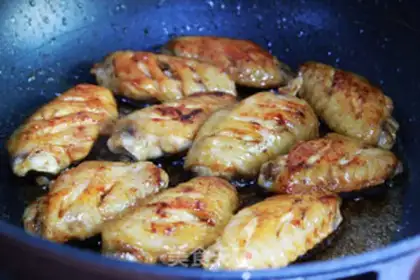 Make Onion chicken wings step 4