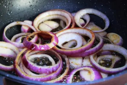 Make Onion chicken wings step 5